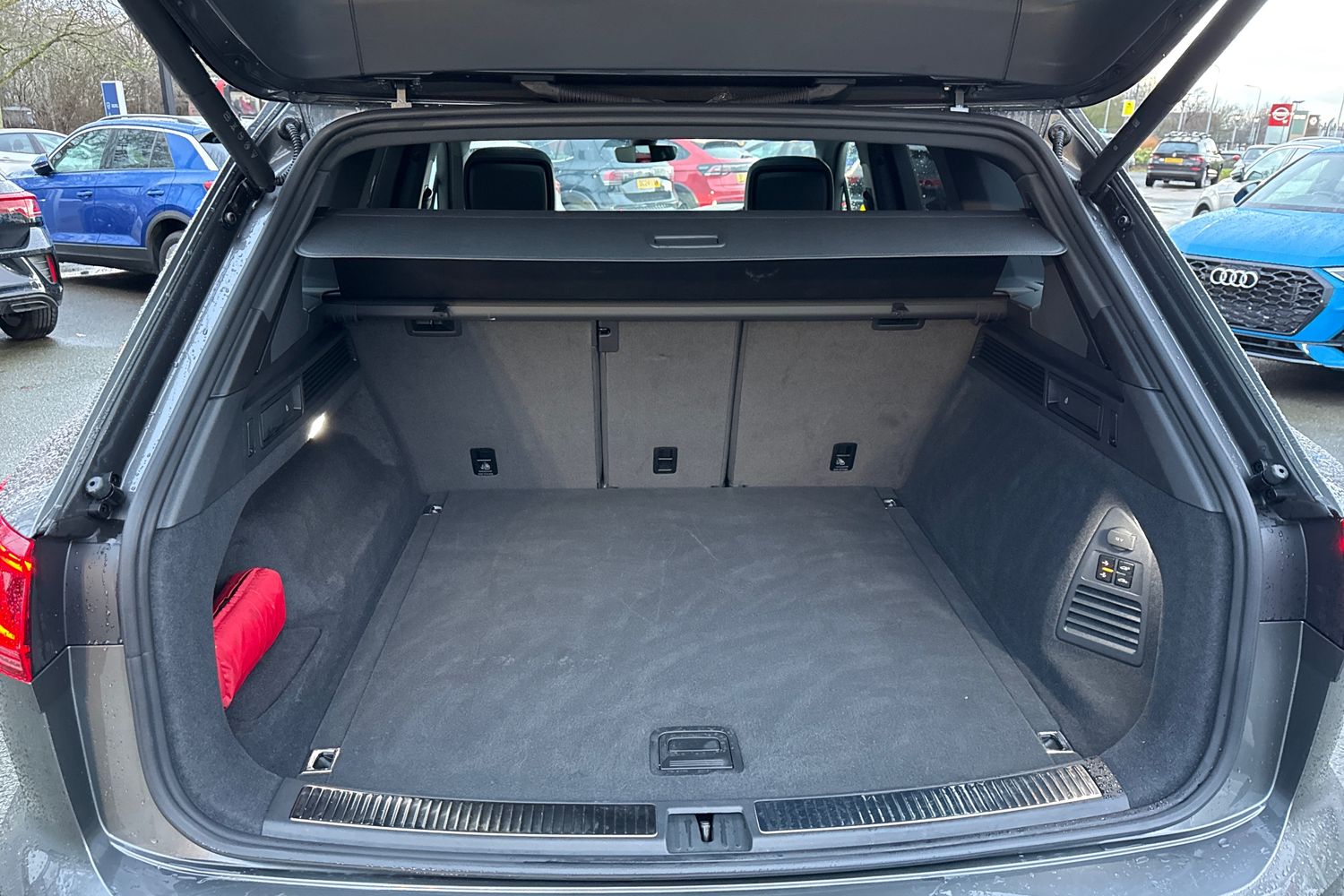 Used Volkswagen Touareg 2025 for sale - 77337238: Photo 7