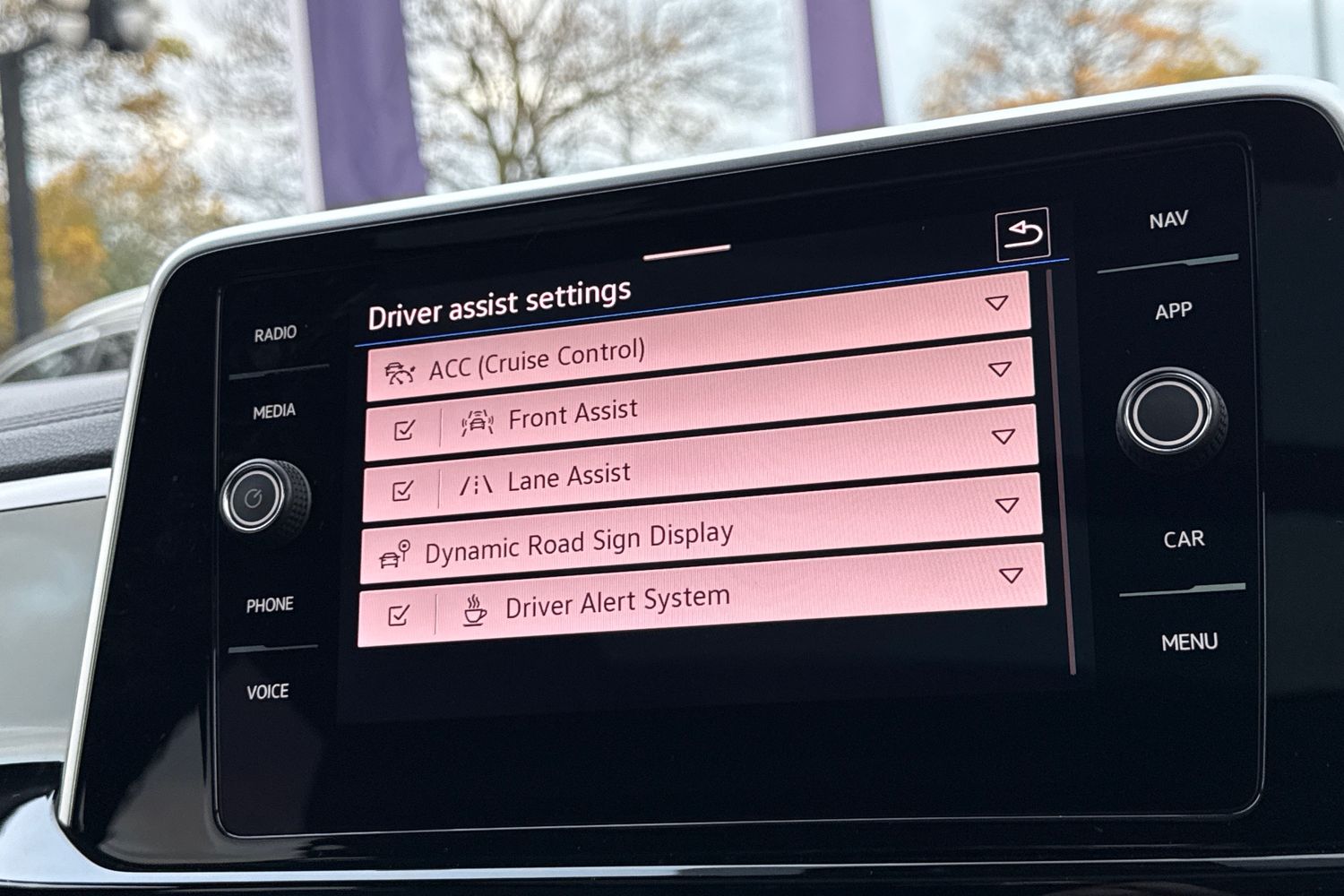 Used Volkswagen T-Roc 2023 for sale - 76469264: Photo 31