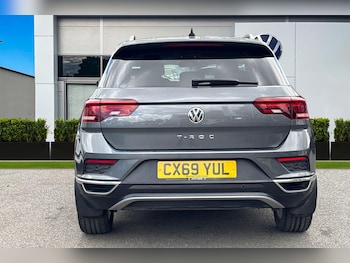 Used Volkswagen T-Roc 2019 for sale - 78620495: Photo