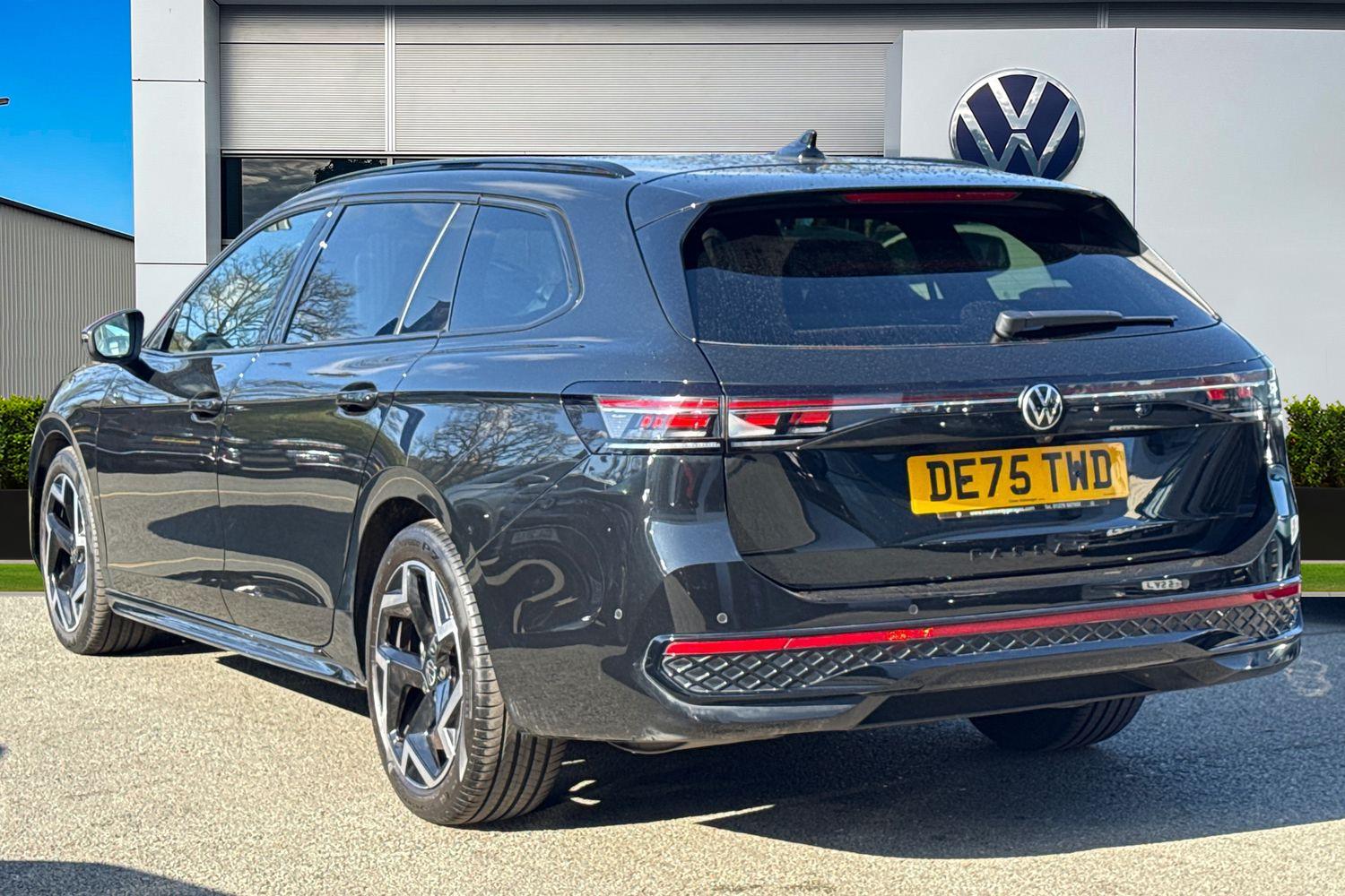 Used Volkswagen Passat 2025 for sale - 78122418: Photo 2