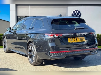 Used Volkswagen Passat 2025 for sale - 78122418: Photo