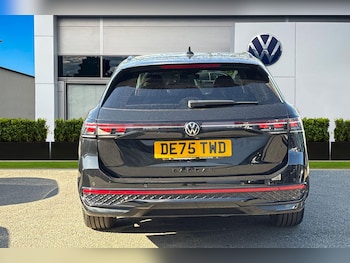 Used Volkswagen Passat 2025 for sale - 78122418: Photo