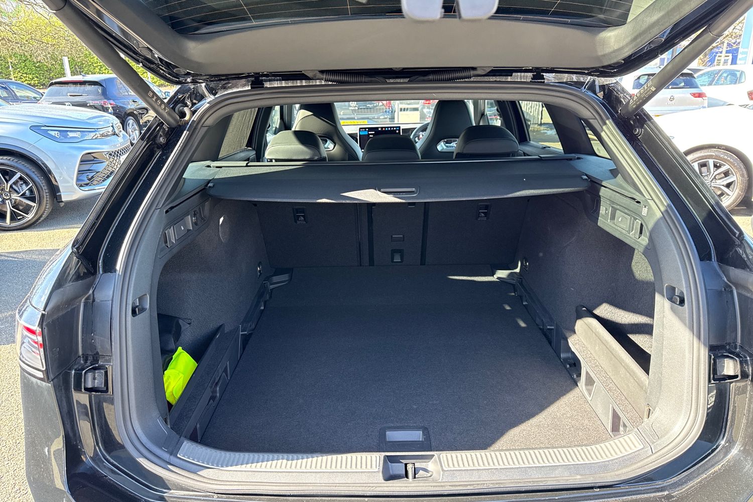 Used Volkswagen Passat 2025 for sale - 78122418: Photo 6