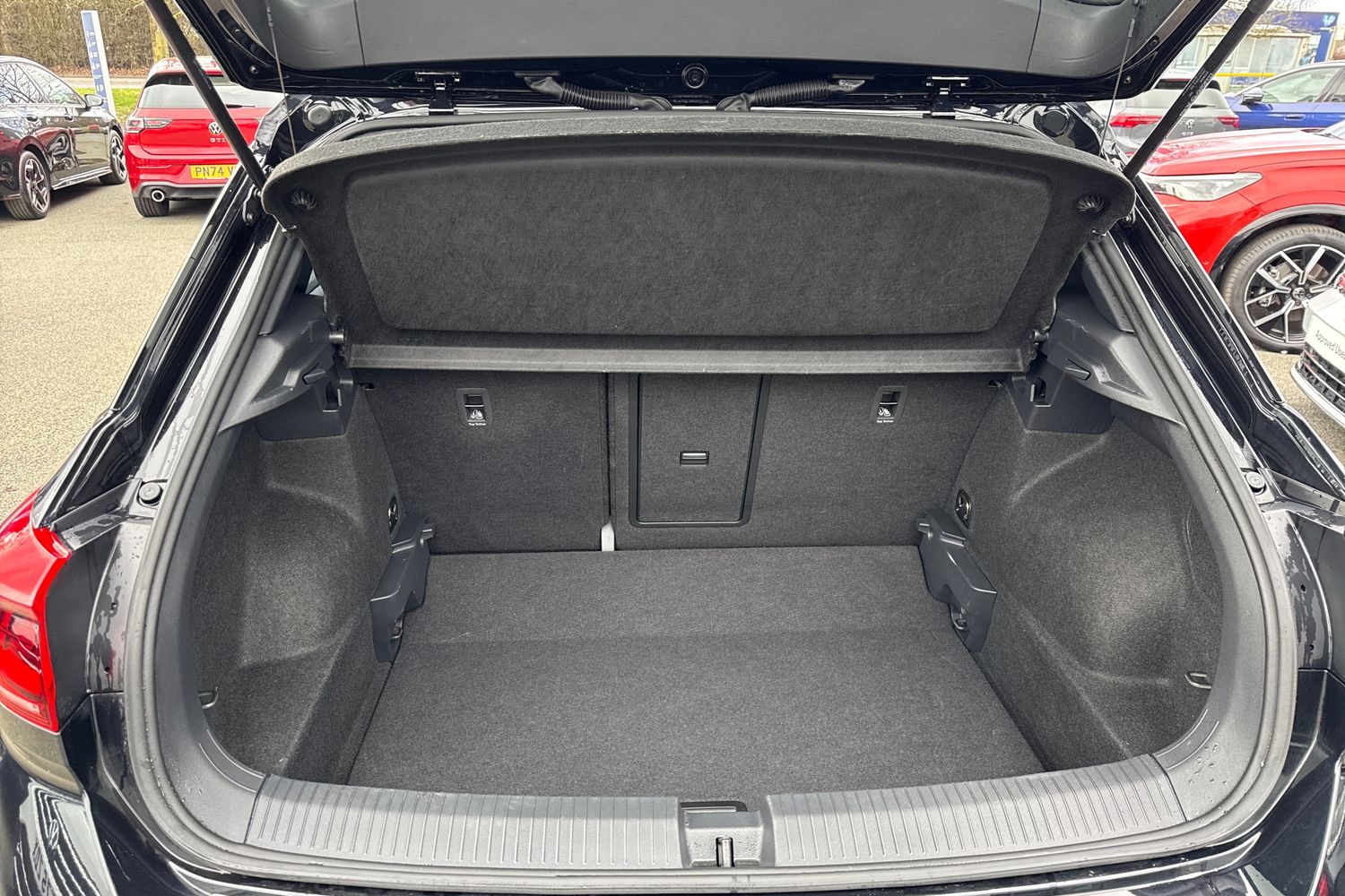 Used Volkswagen T-Roc 2025 for sale - 77728795: Photo 10