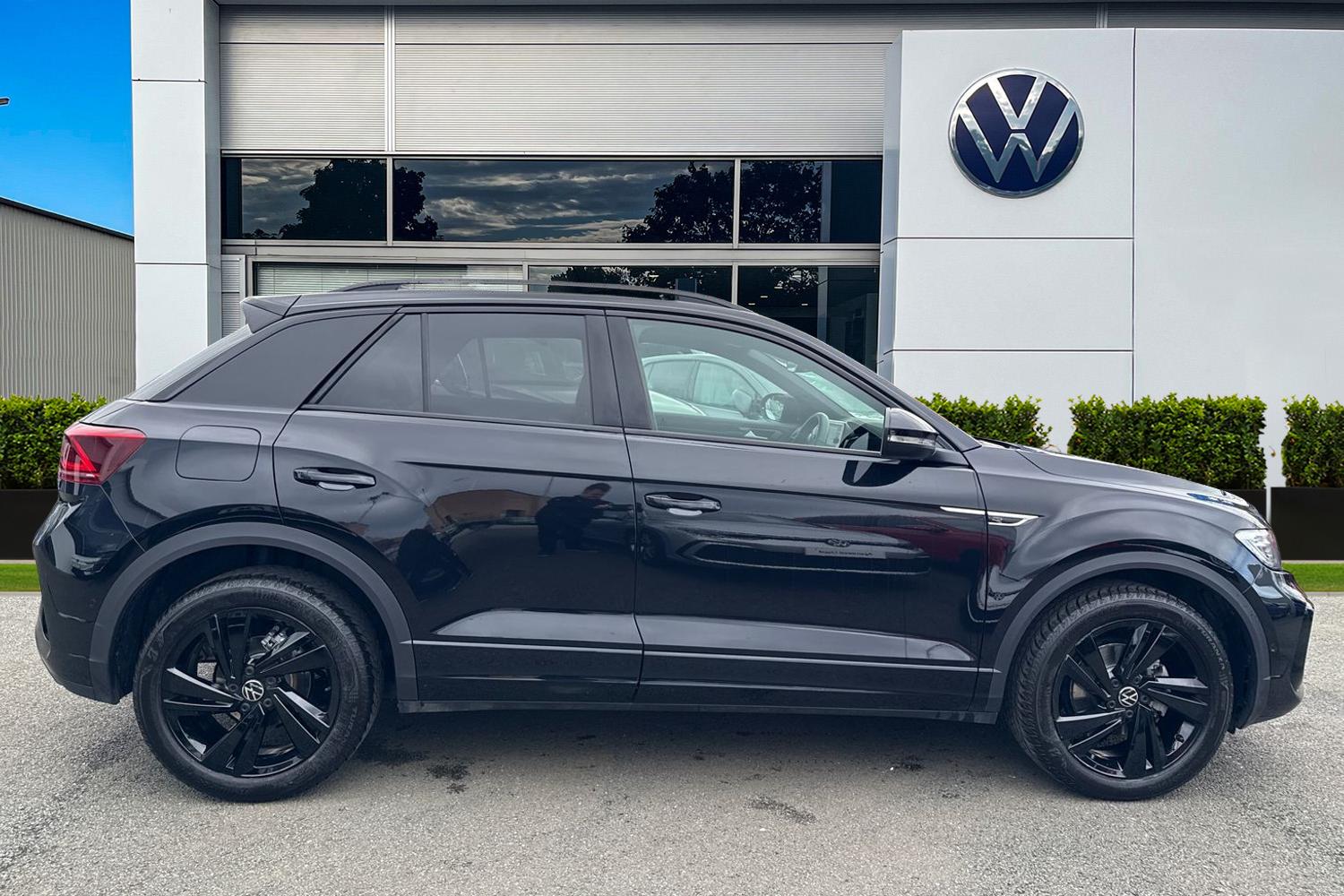 Used Volkswagen T-Roc 2025 for sale - 77728795: Photo 3