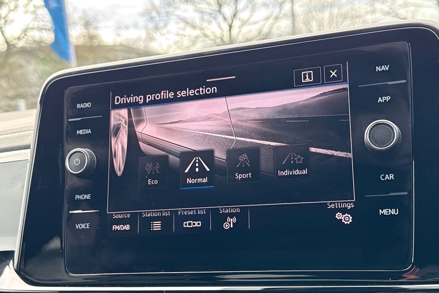 Used Volkswagen T-Roc 2025 for sale - 77728795: Photo 32