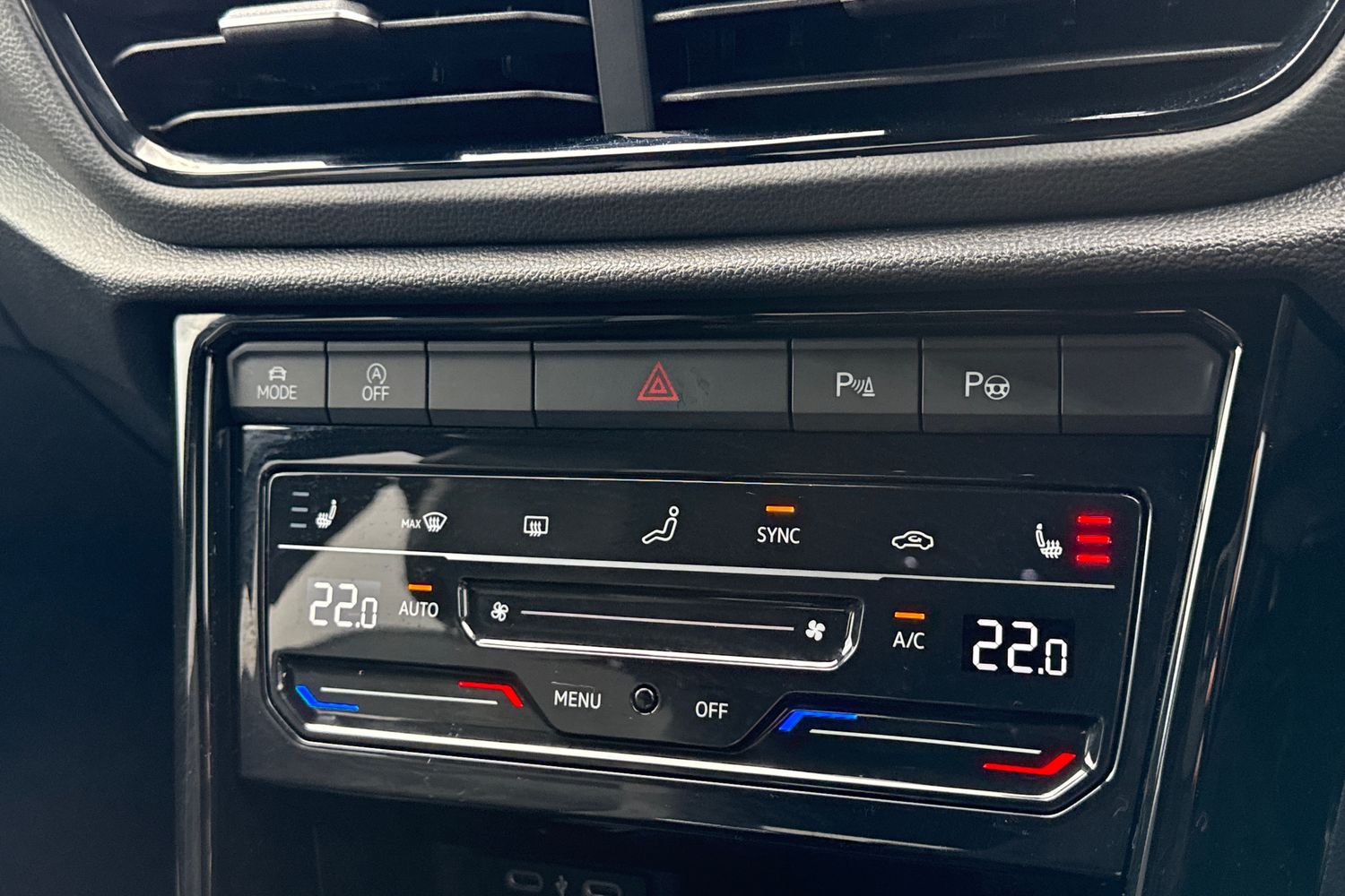 Used Volkswagen T-Roc 2025 for sale - 77728795: Photo 34