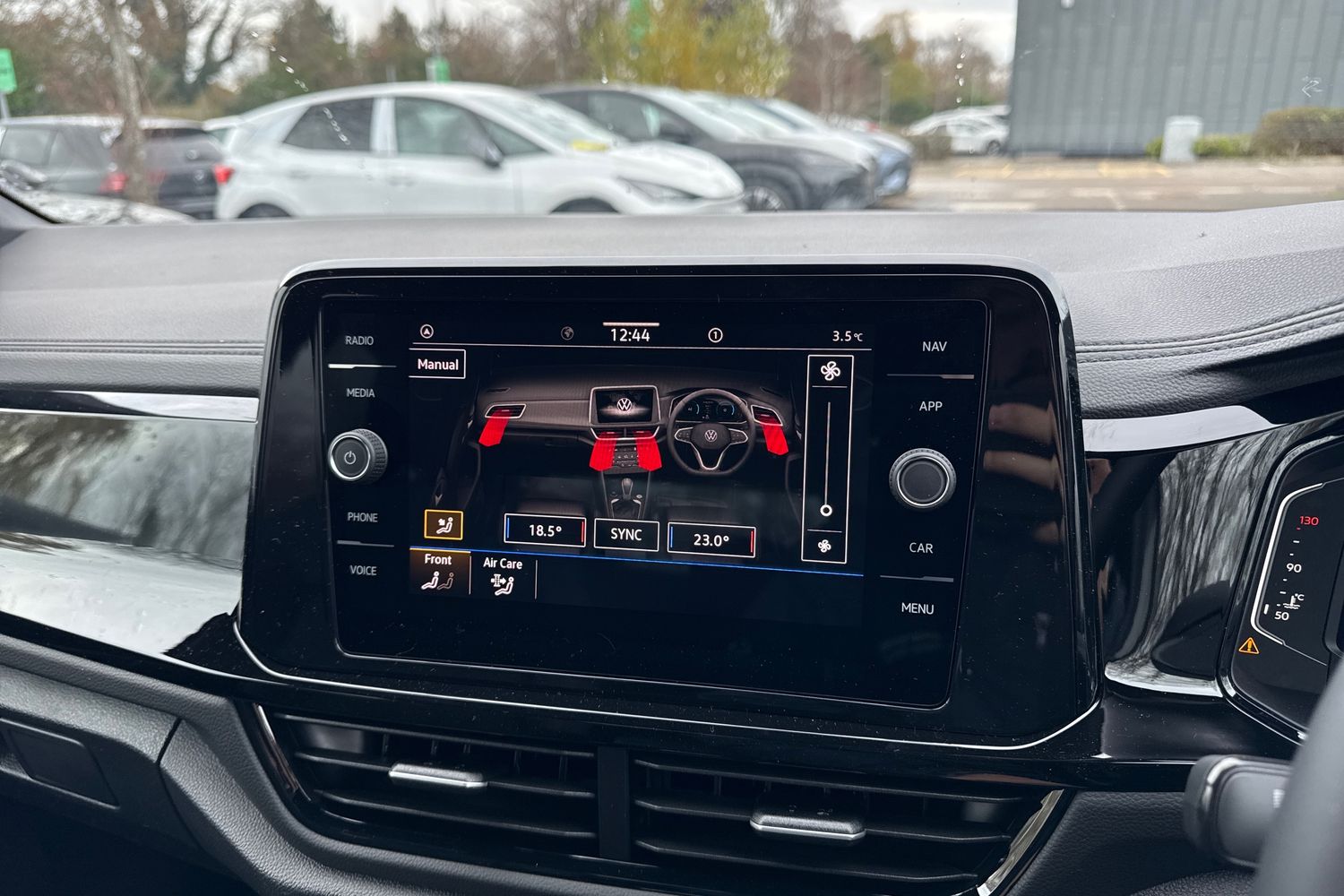 Used Volkswagen T-Roc 2025 for sale - 76805274: Photo 21