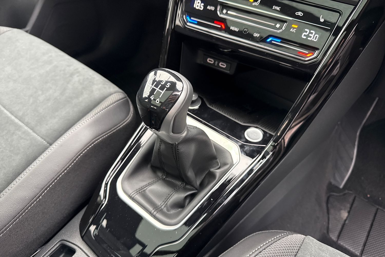 Used Volkswagen T-Roc 2025 for sale - 76805274: Photo 22