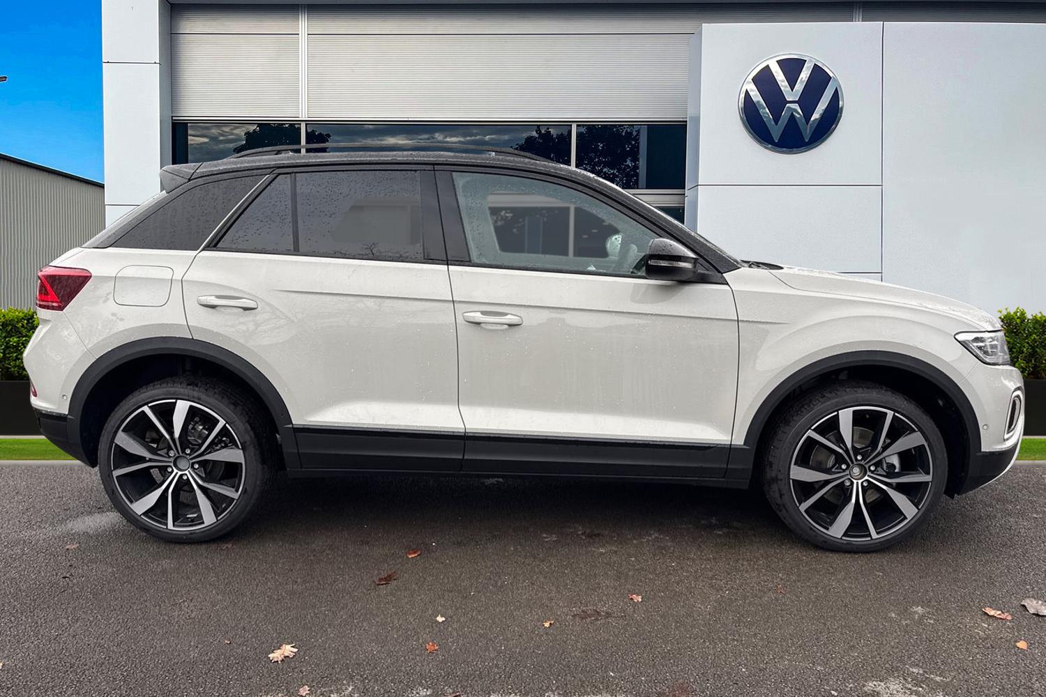 Used Volkswagen T-Roc 2025 for sale - 76805274: Photo 3