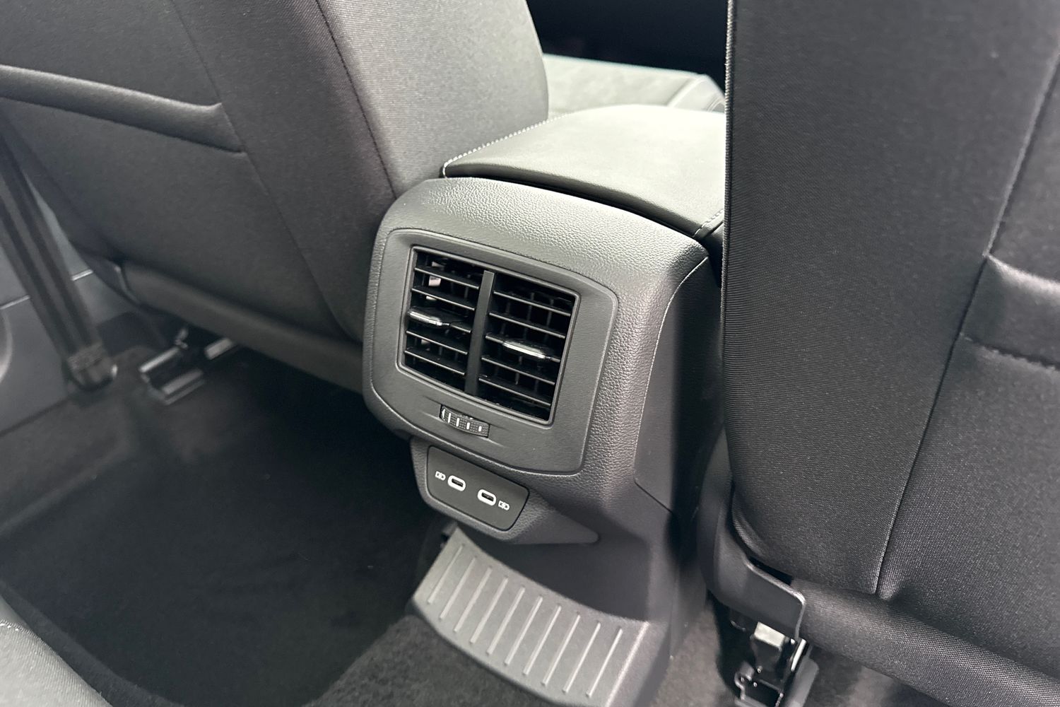 Used Volkswagen T-Roc 2025 for sale - 76805274: Photo 30