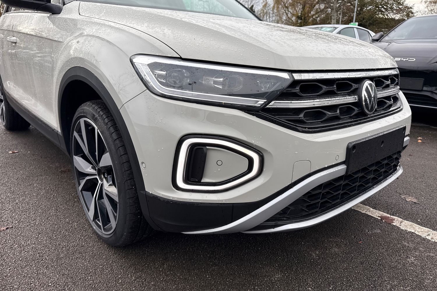 Used Volkswagen T-Roc 2025 for sale - 76805274: Photo 8