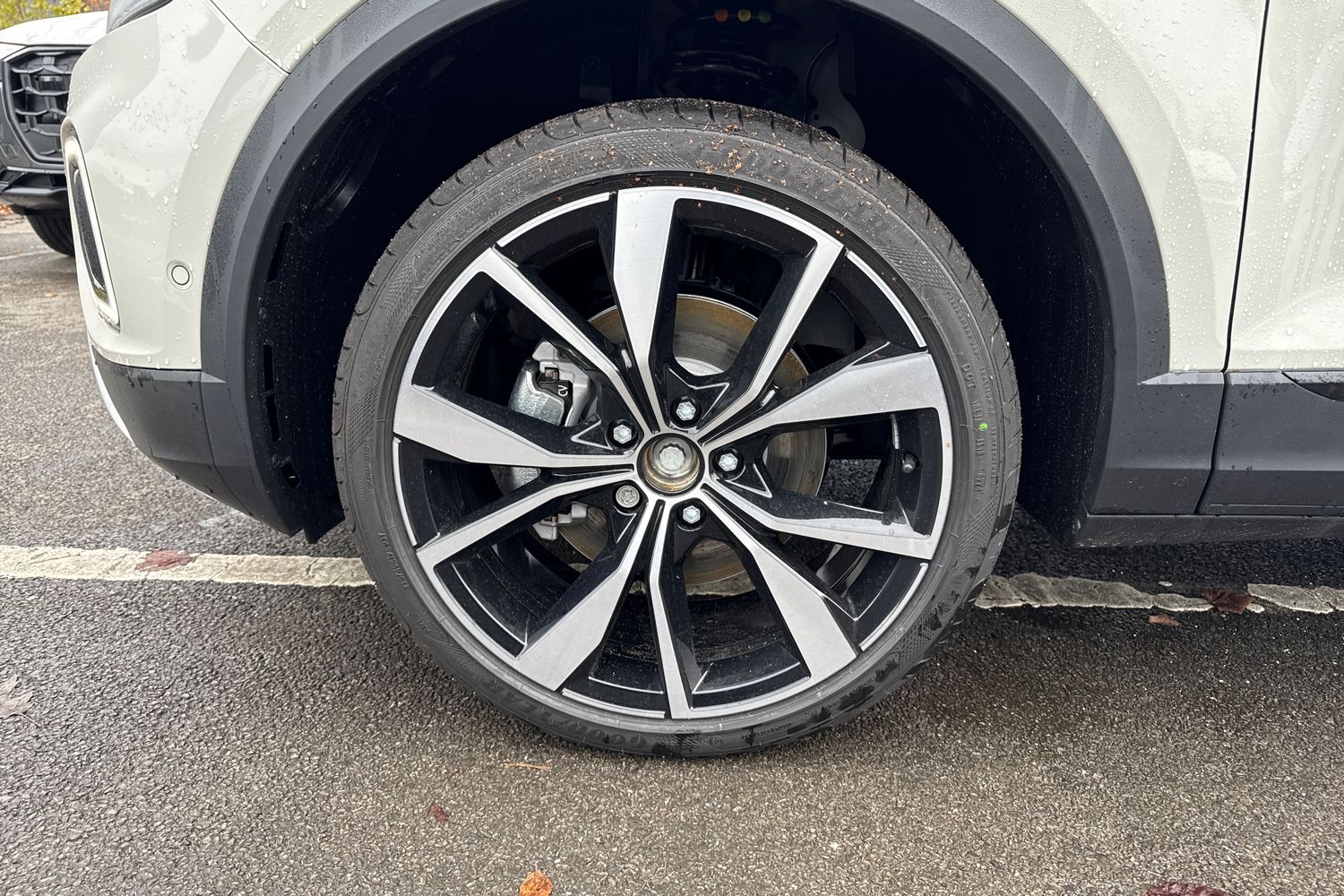 Used Volkswagen T-Roc 2025 for sale - 76805274: Photo 9