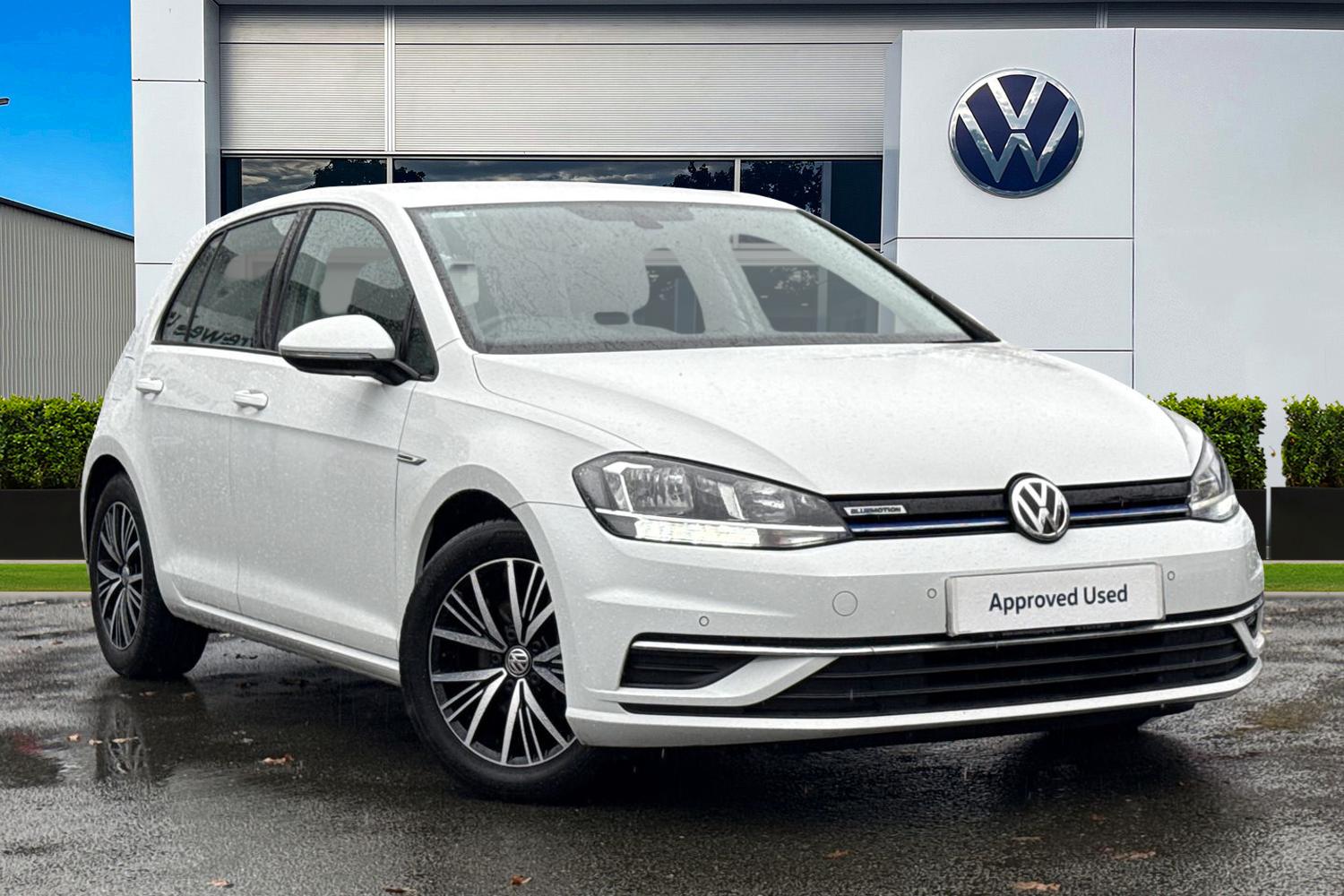 Used Volkswagen Golf 2018 for sale - 76827893: Photo 1
