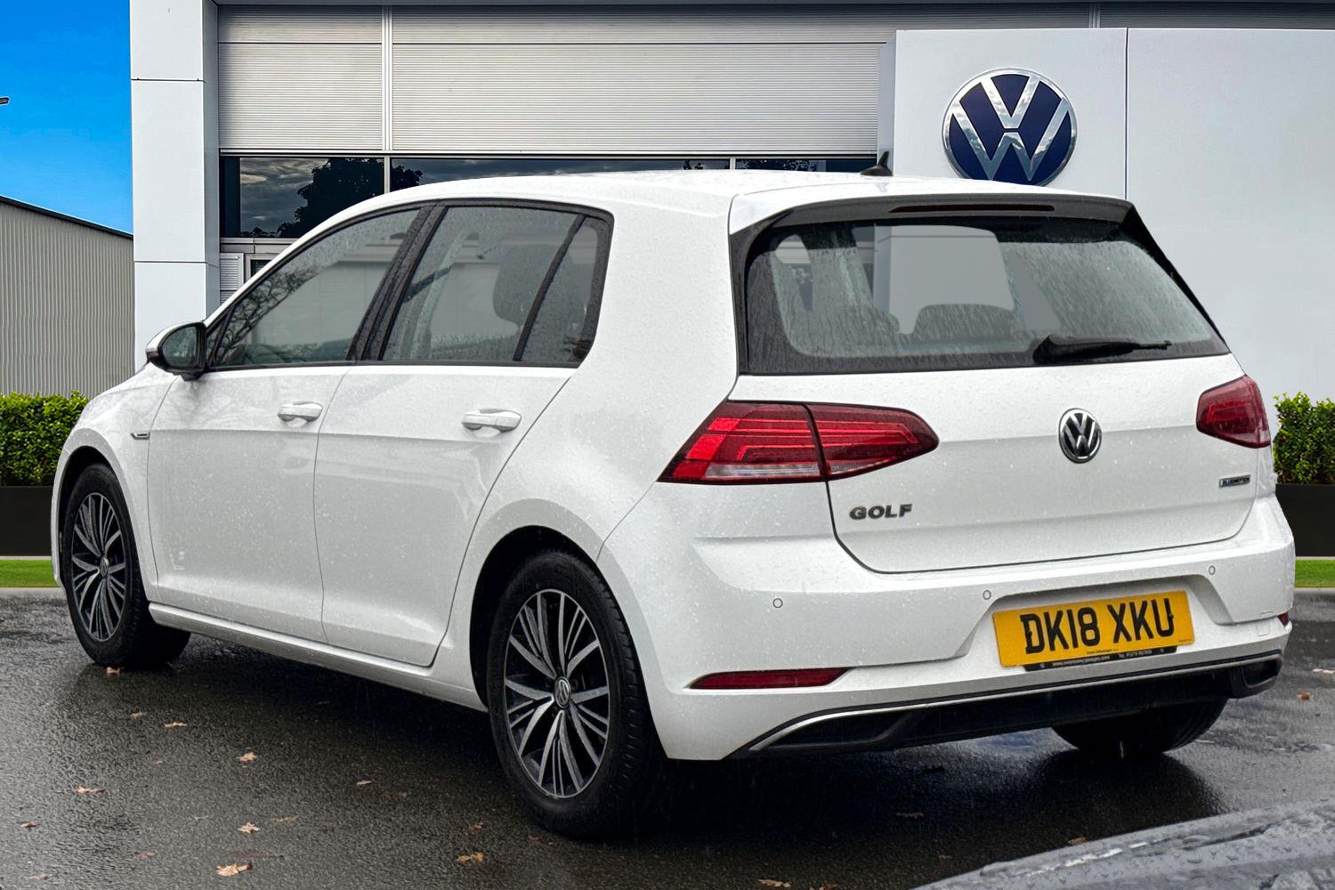 Used Volkswagen Golf 2018 for sale - 76827893: Photo 2