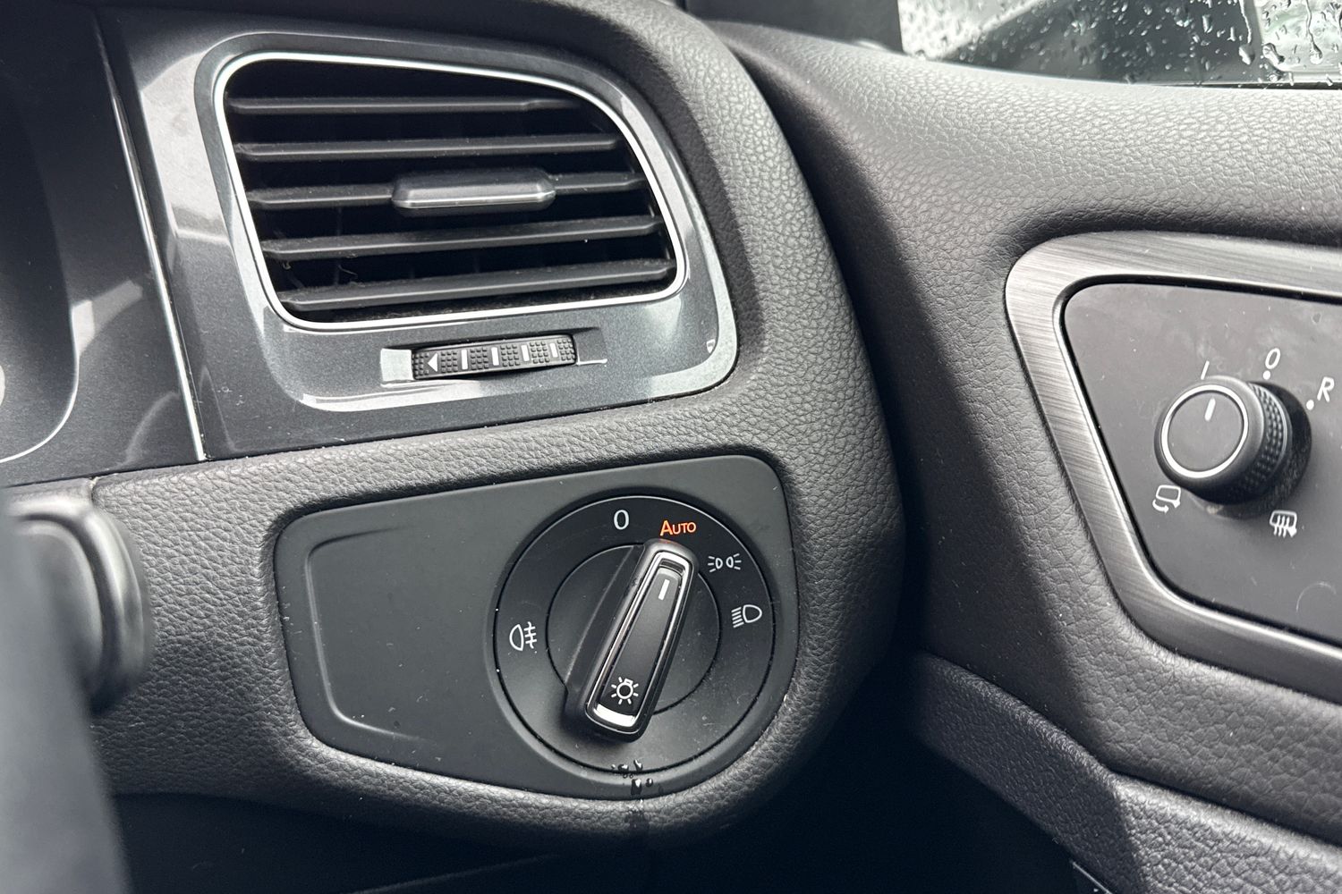 Used Volkswagen Golf 2018 for sale - 76827893: Photo 25