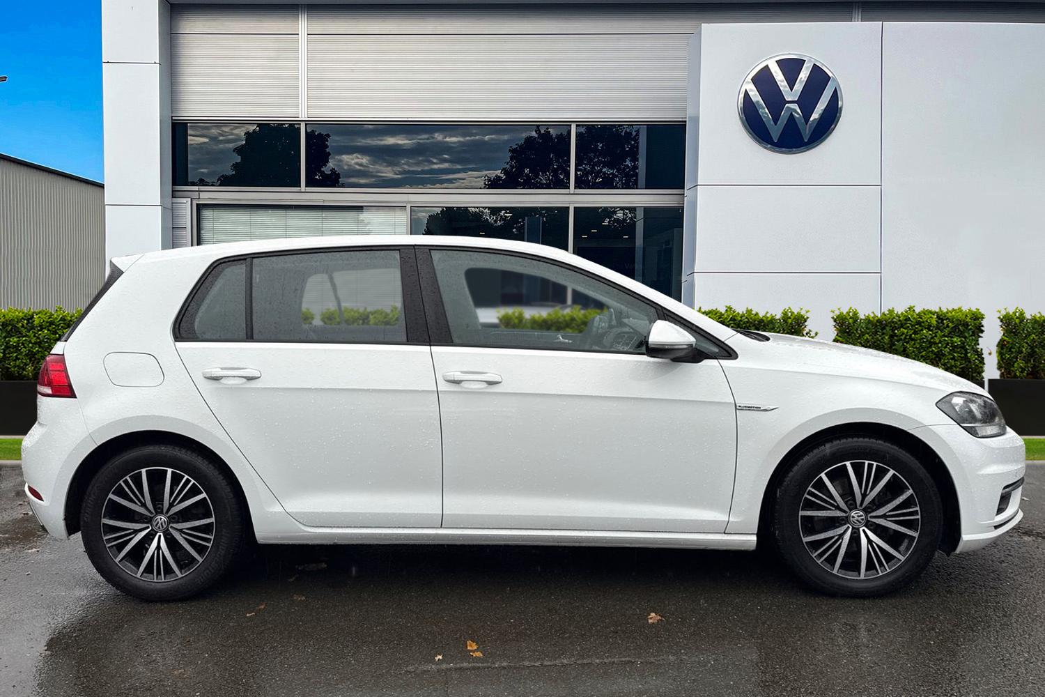 Used Volkswagen Golf 2018 for sale - 76827893: Photo 3