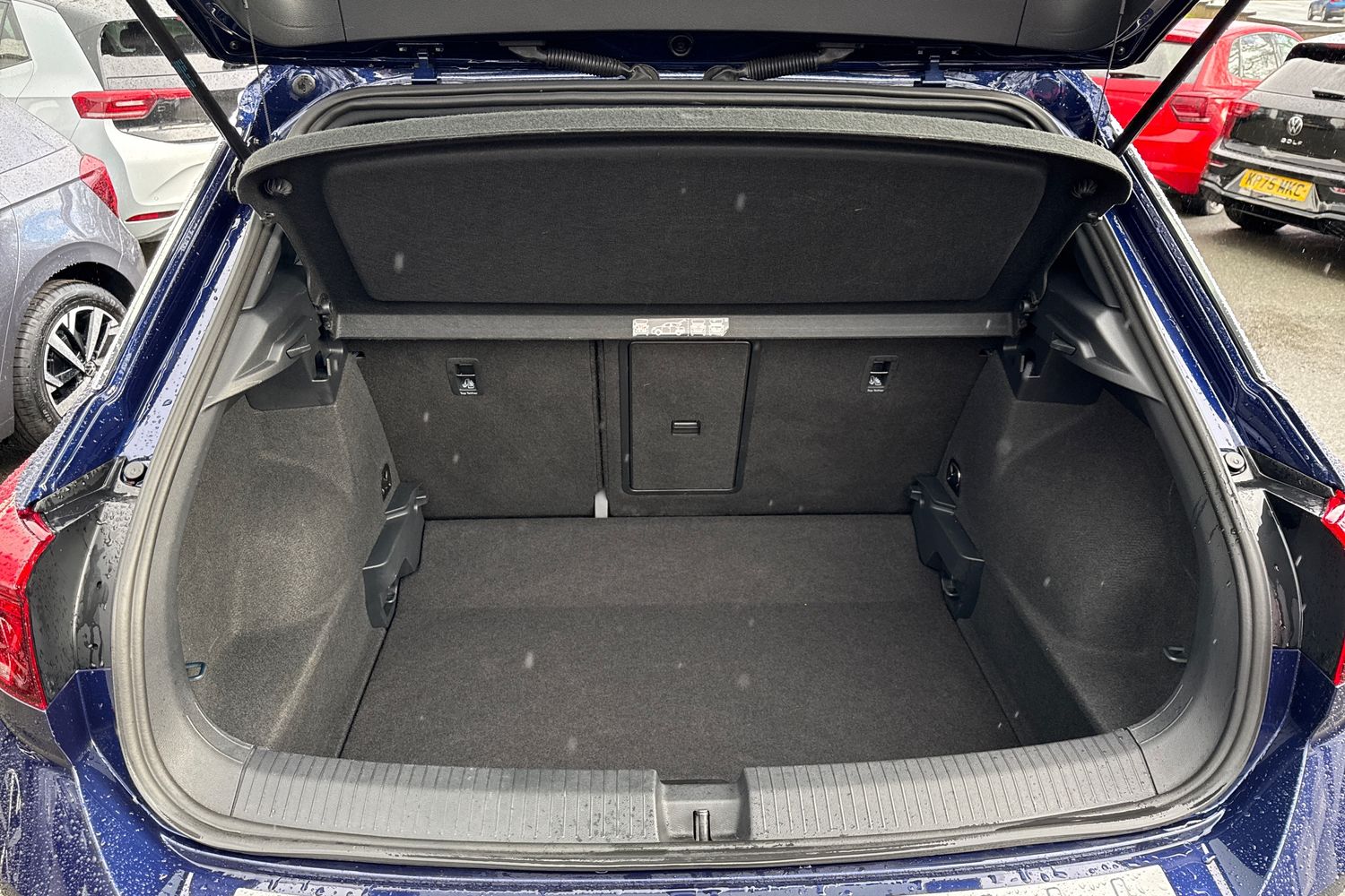 Used Volkswagen T-Roc 2021 for sale - 77527275: Photo 10