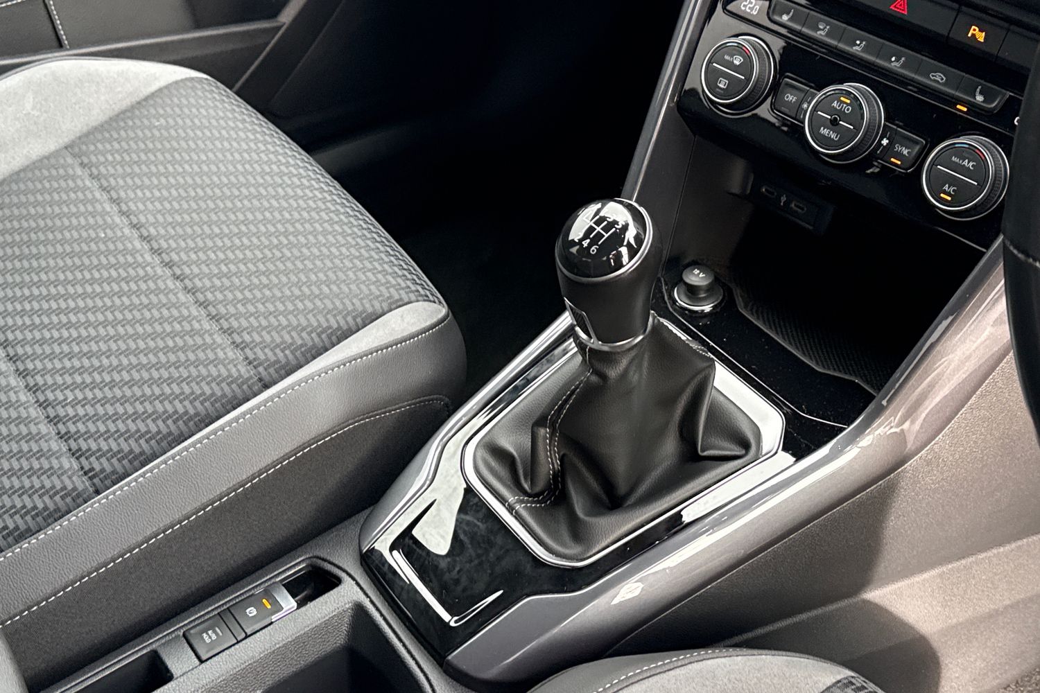 Used Volkswagen T-Roc 2021 for sale - 77527275: Photo 20