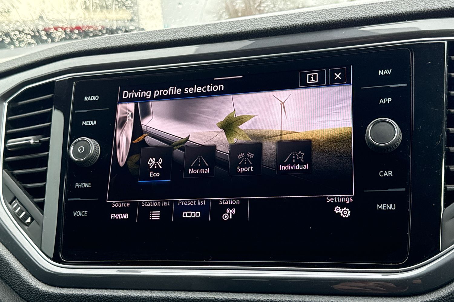 Used Volkswagen T-Roc 2021 for sale - 77527275: Photo 31