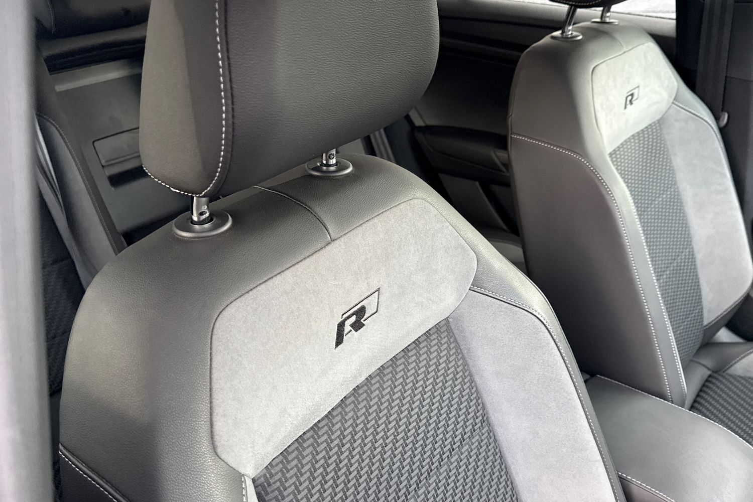 Used Volkswagen T-Roc 2021 for sale - 77527275: Photo 35