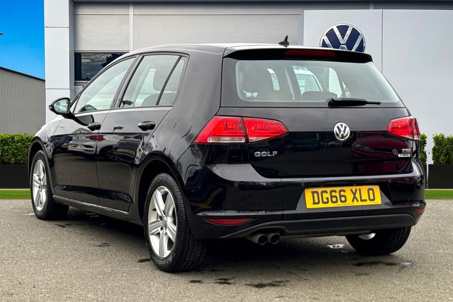 Used Volkswagen Golf 2016 for sale - 77071949: Photo 2