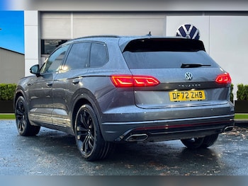 Used Volkswagen Touareg 2023 for sale - 76884242: Photo