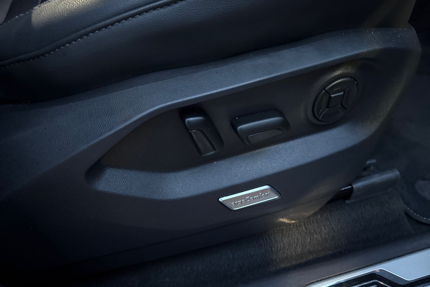 Used Volkswagen Touareg 2023 for sale - 76884242: Photo 41