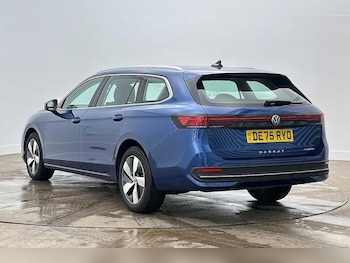 Used Volkswagen Passat 2025 for sale - 78981111: Photo