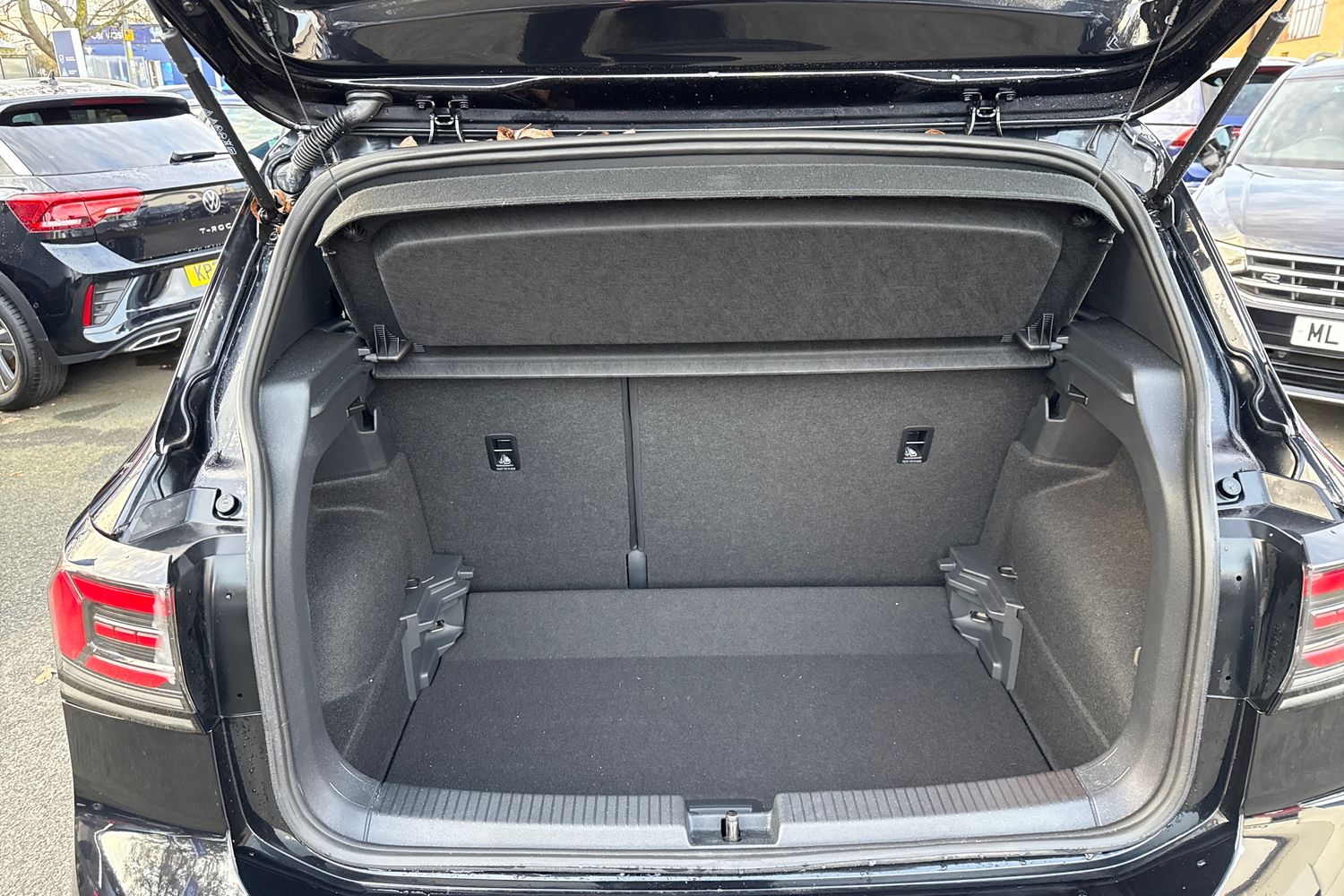 Used Volkswagen T-Cross 2024 for sale - 76662264: Photo 10