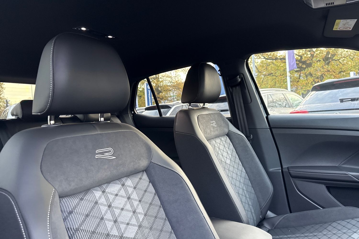 Used Volkswagen T-Cross 2024 for sale - 76662264: Photo 21