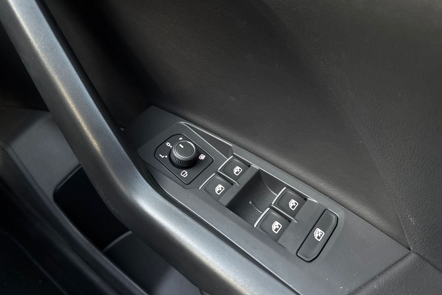 Used Volkswagen T-Cross 2024 for sale - 76662264: Photo 25