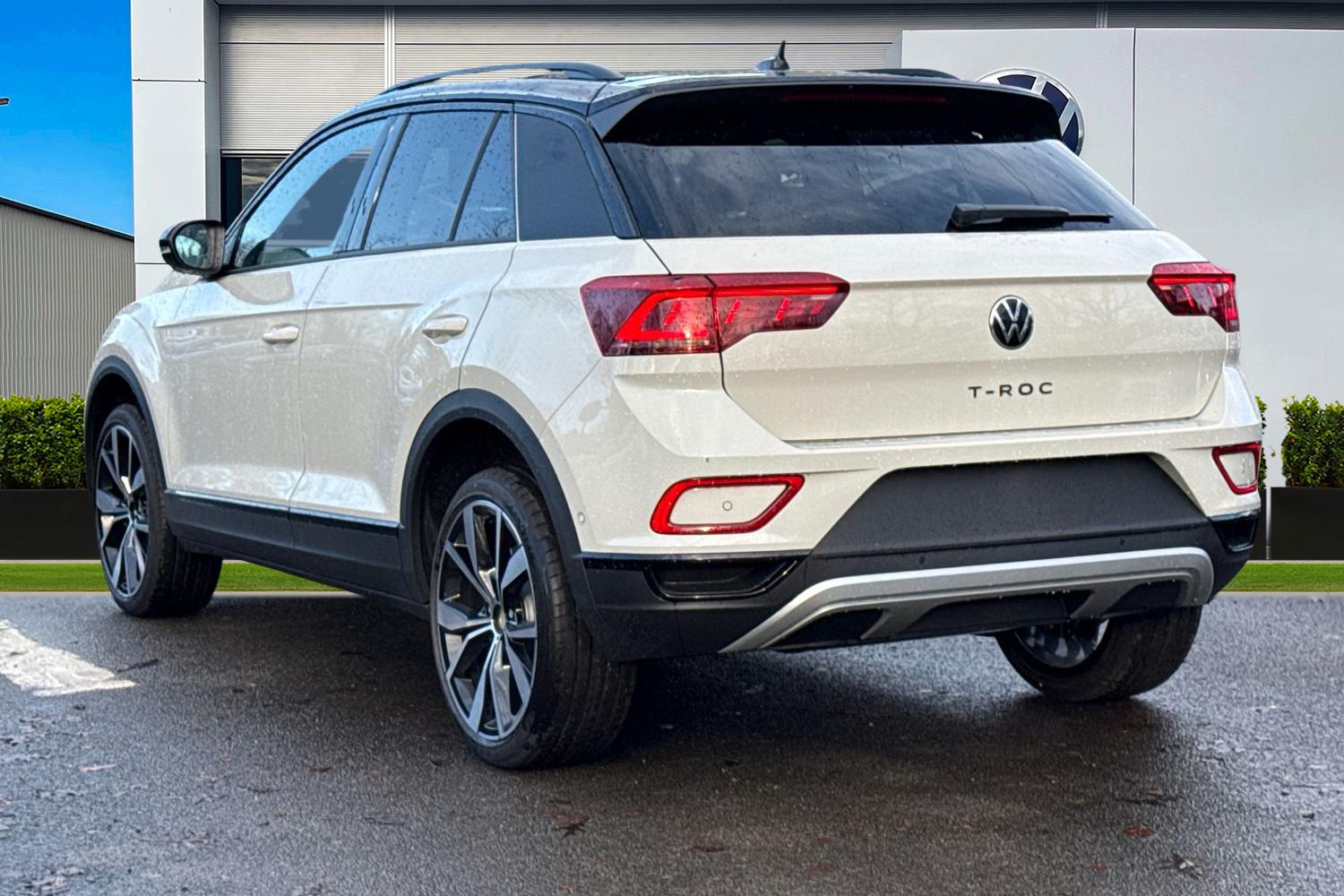 Used Volkswagen T-Roc 2025 for sale - 76985353: Photo 2