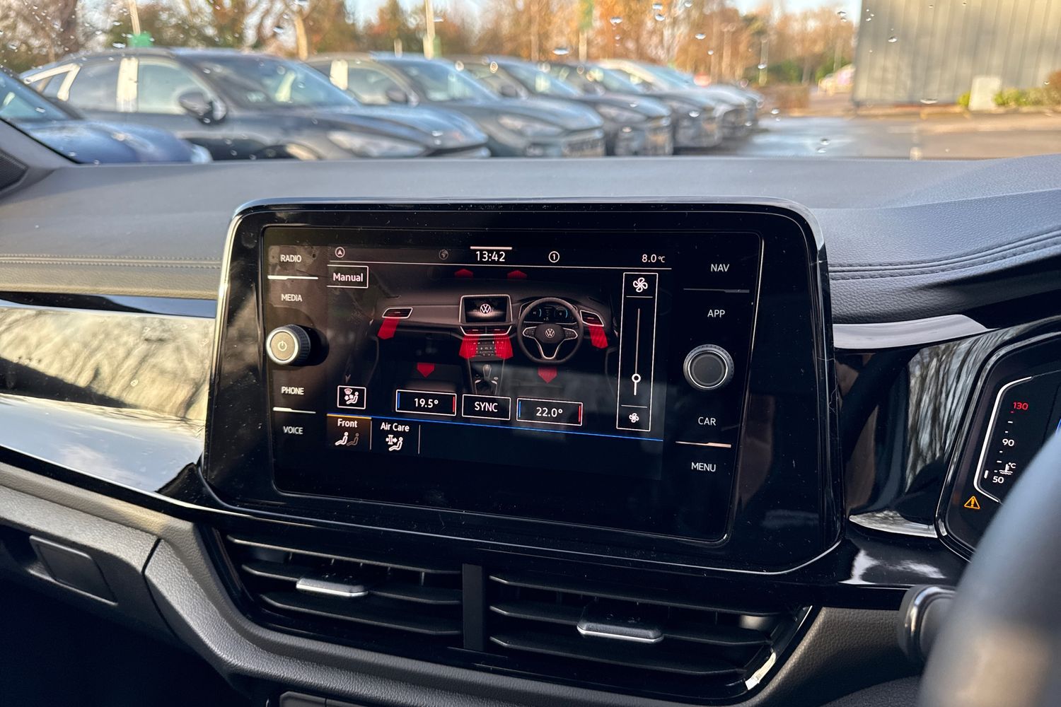 Used Volkswagen T-Roc 2025 for sale - 76985353: Photo 21