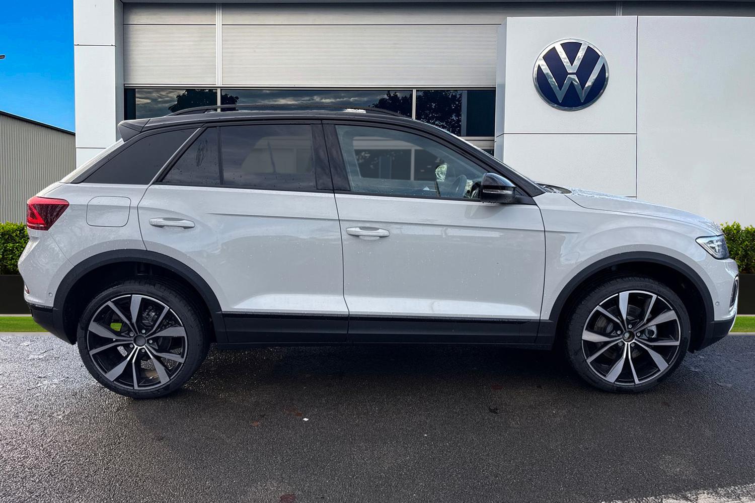 Used Volkswagen T-Roc 2025 for sale - 76985353: Photo 3