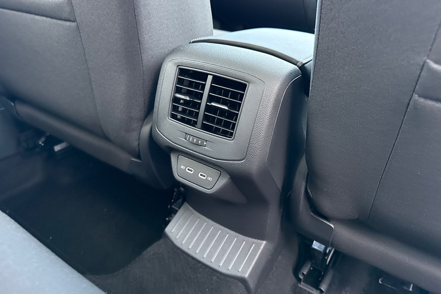 Used Volkswagen T-Roc 2025 for sale - 76985353: Photo 30