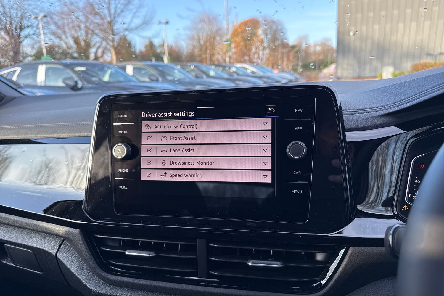 Used Volkswagen T-Roc 2025 for sale - 76985353: Photo 49