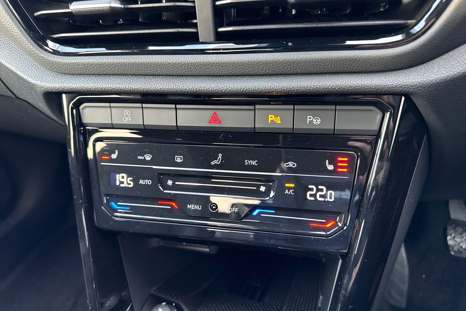 Used Volkswagen T-Roc 2025 for sale - 76985353: Photo 52