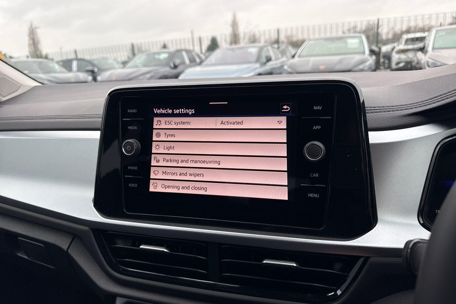 Used Volkswagen T-Roc 2026 for sale - 77368392: Photo 42