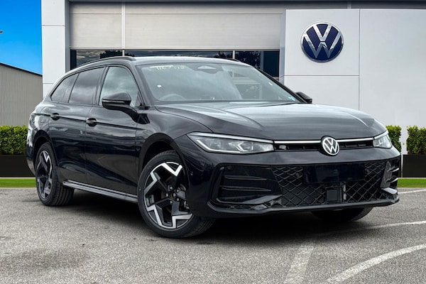 Used Volkswagen Passat 2025 for sale - 74155621: Photo 1