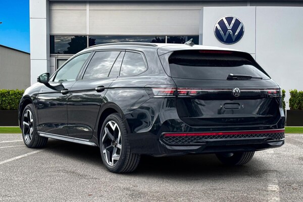Used Volkswagen Passat 2025 for sale - 74155621: Photo 2