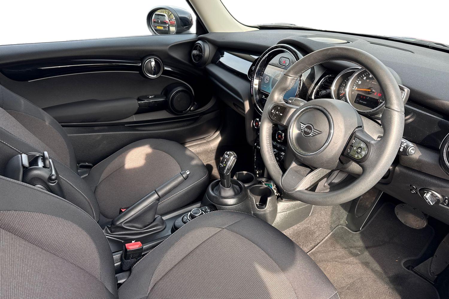 Used MINI Hatch 2022 for sale - 77963501: Photo 8