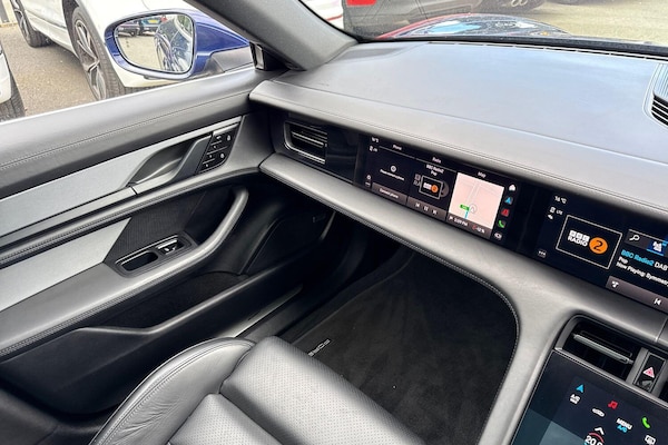 Used Porsche Taycan 2021 for sale - 76194168: Photo 15