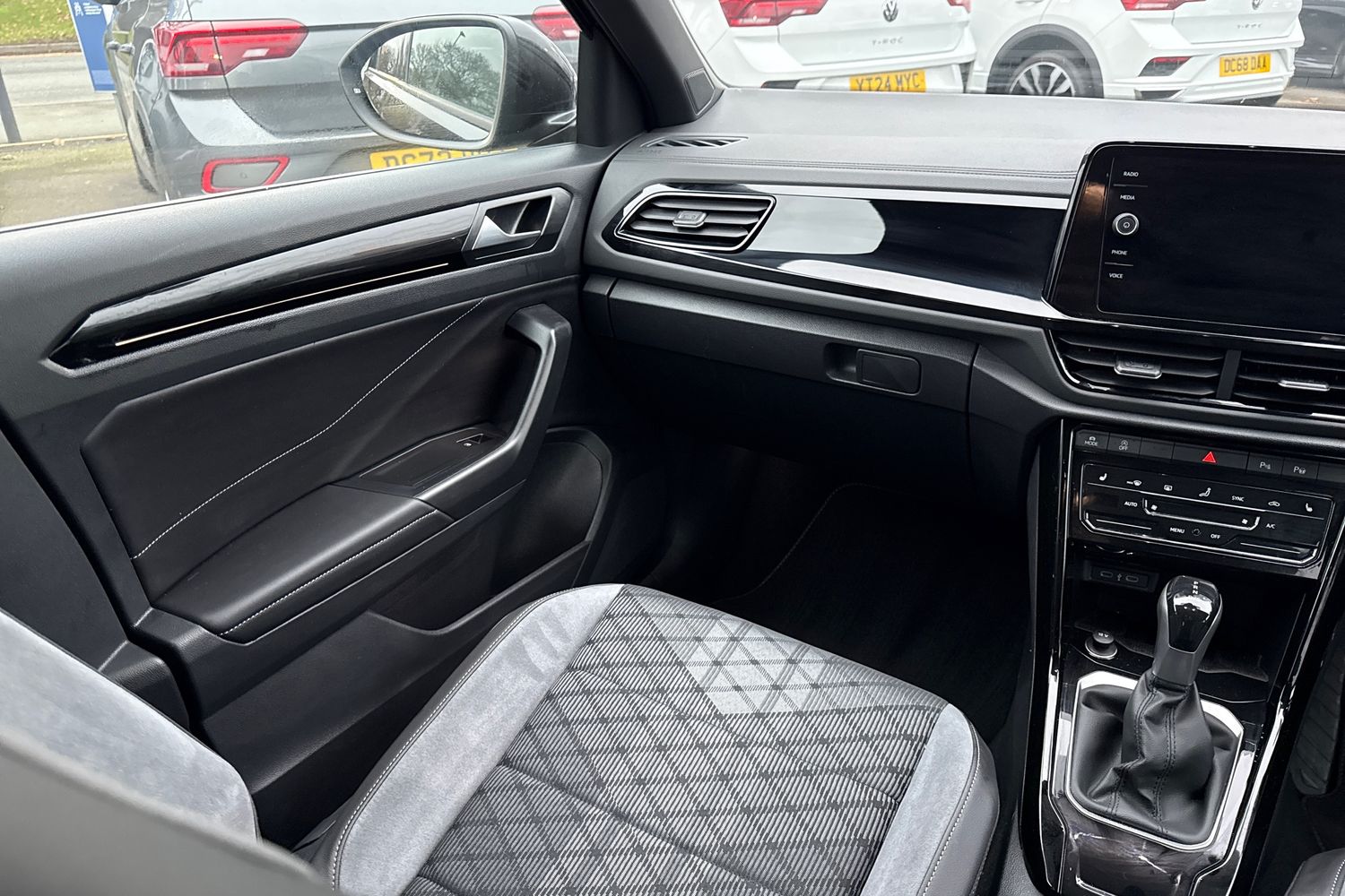 Used Volkswagen T-Roc 2025 for sale - 77037325: Photo 20