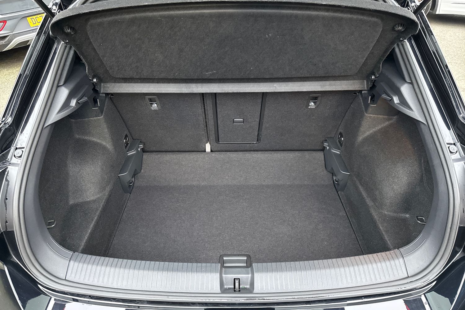 Used Volkswagen T-Roc 2025 for sale - 77037325: Photo 7