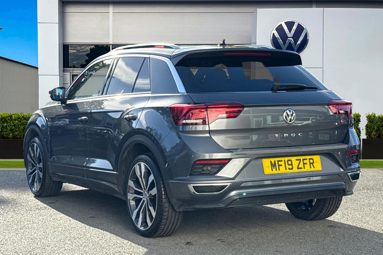 Used Volkswagen T-Roc 2019 for sale - 76186015: Photo 2