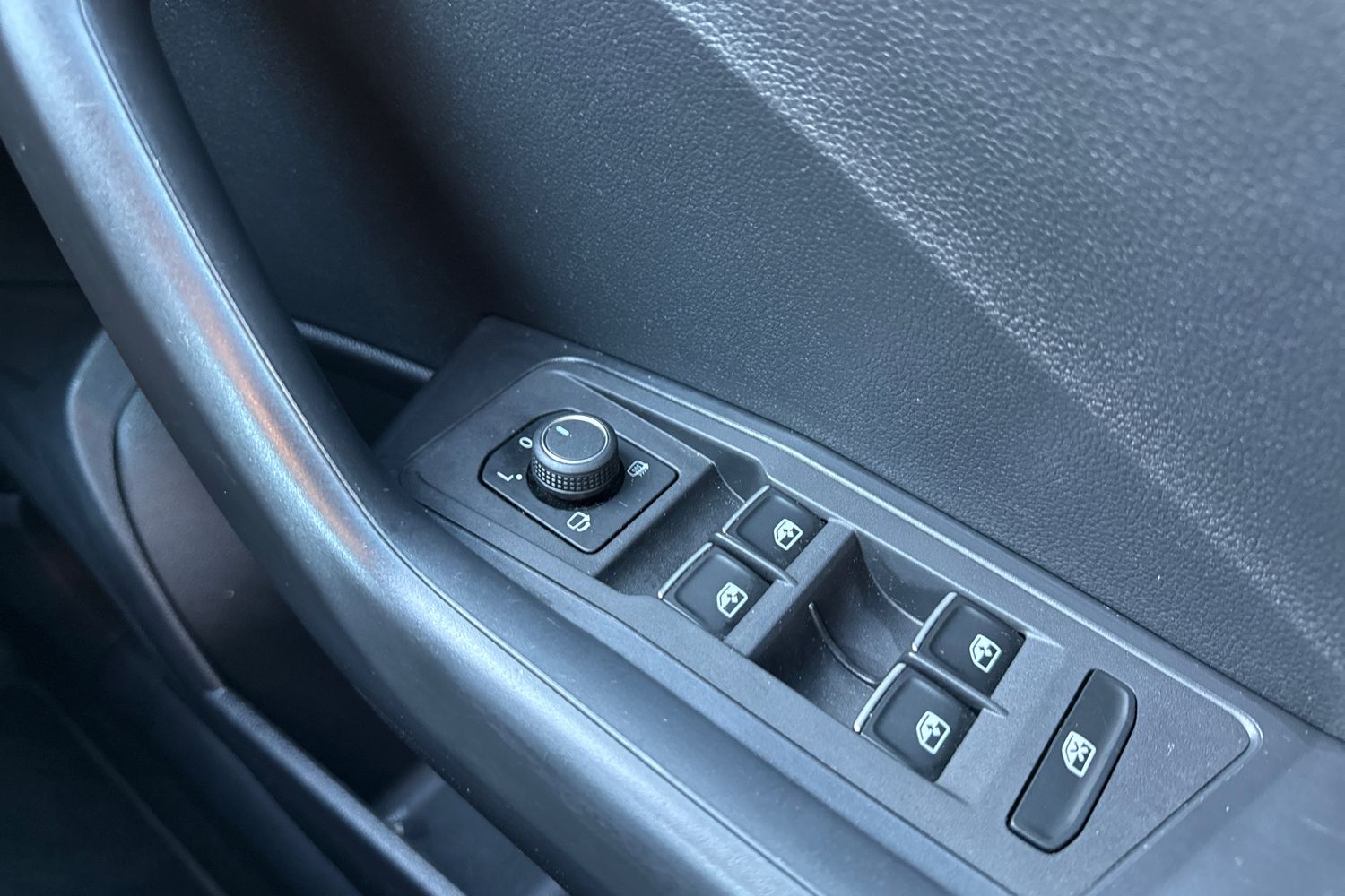 Used Volkswagen T-Roc 2019 for sale - 76186015: Photo 25