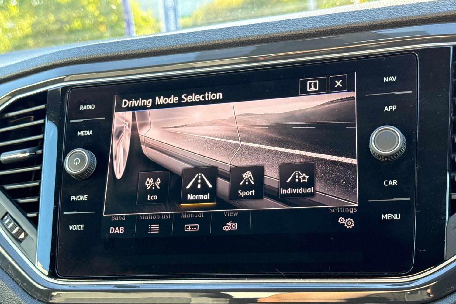 Used Volkswagen T-Roc 2019 for sale - 76186015: Photo 34