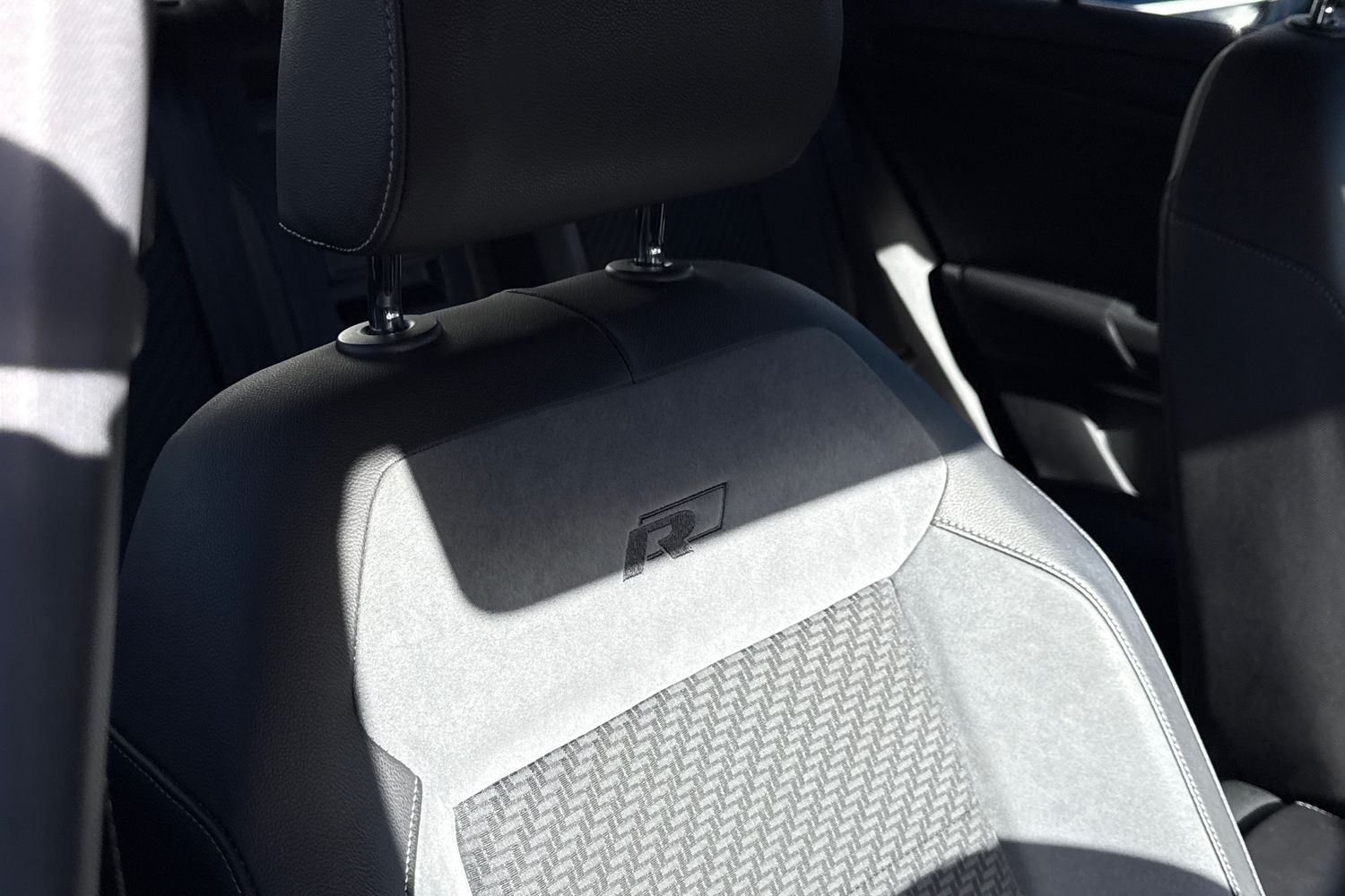 Used Volkswagen T-Roc 2019 for sale - 76186015: Photo 37