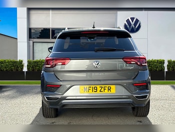 Used Volkswagen T-Roc 2019 for sale - 76186015: Photo 4